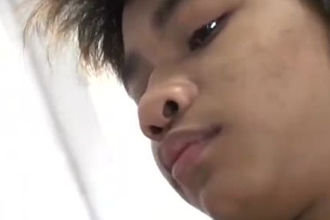 Two oriental boyz Play With Each Others dicks