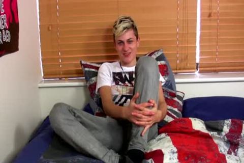 Skylar West Plays With His long dong And hammers His arsehole