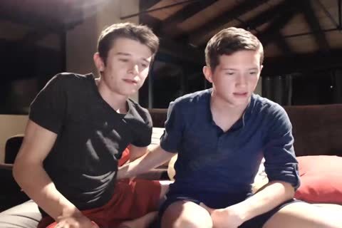 beautiful Boyfriends bang bare For Tips - BareSexyBoys.com