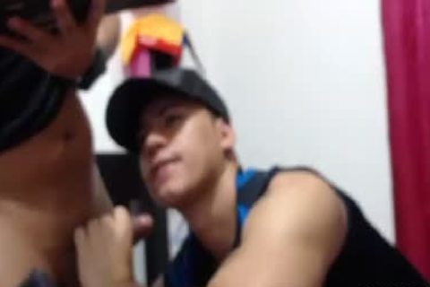 Straight lad engulfing Her friend´s knob