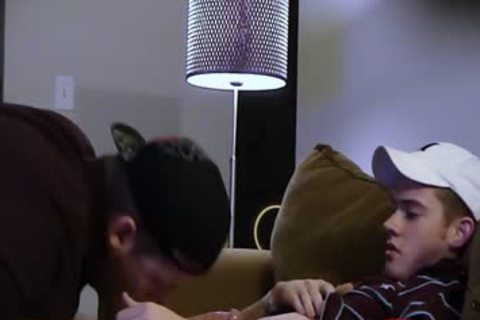 Skaden Sucks large Straight teen knob On daybed