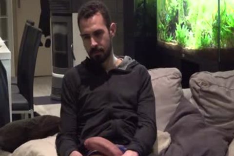 man With Apartment For Rent