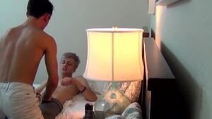 HomeMadeTwinks.com - Jasper jerking Jason Valencia