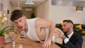 Drill My Hole: Tattooed Manuel Reyes sensual kissing indoor