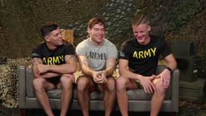 Activeduty: Gay Julian Brady and David Skylar sensual kissing