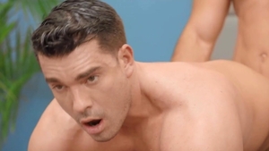 SeanCody: American Axel Rockham blowjob cum indoors
