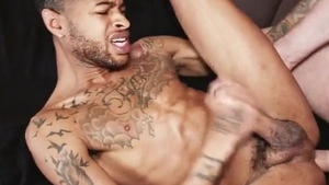 GayHub24.com - The majority famous German enormous 10-Pounder