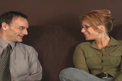 How to receive a woman to play with your pooper